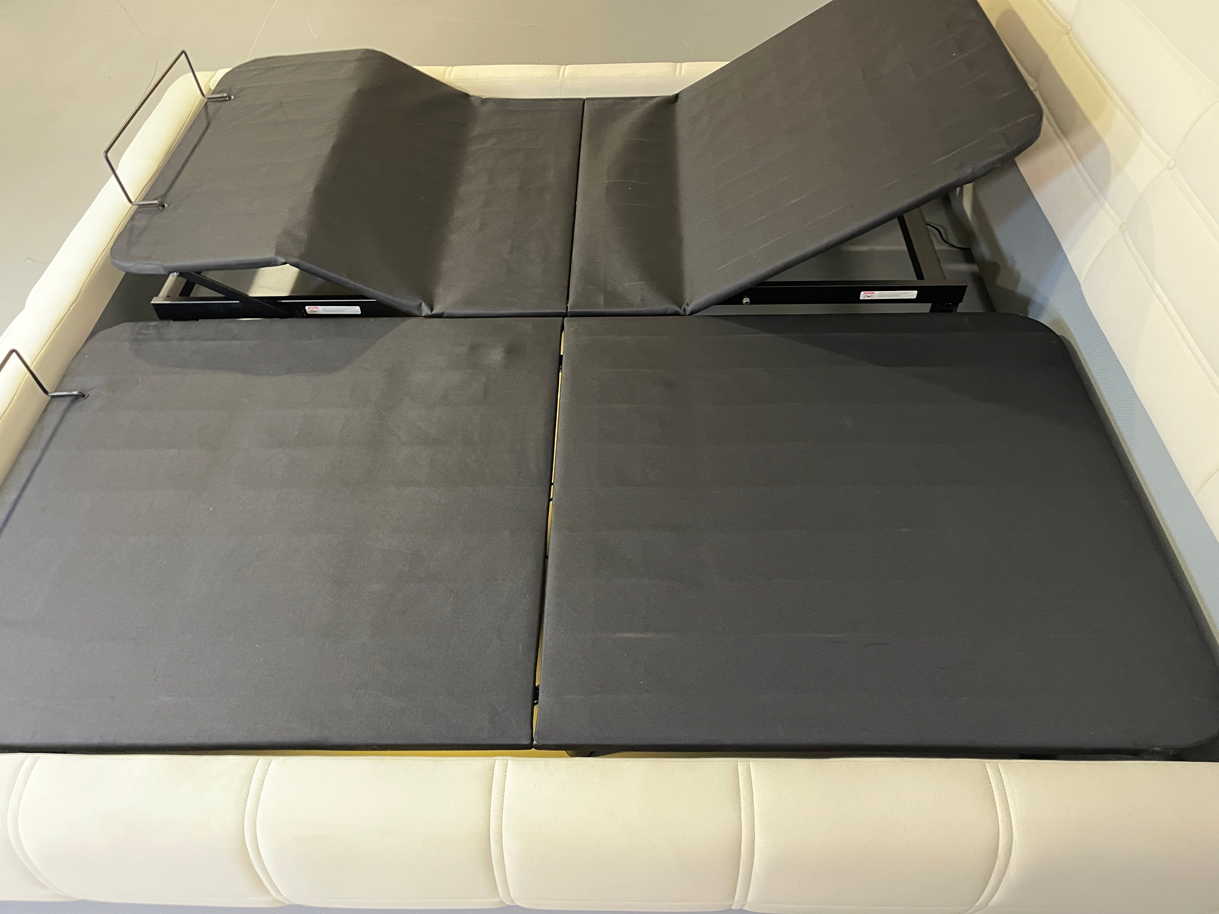 Object R1005 Adjustable Bed with Remote Control