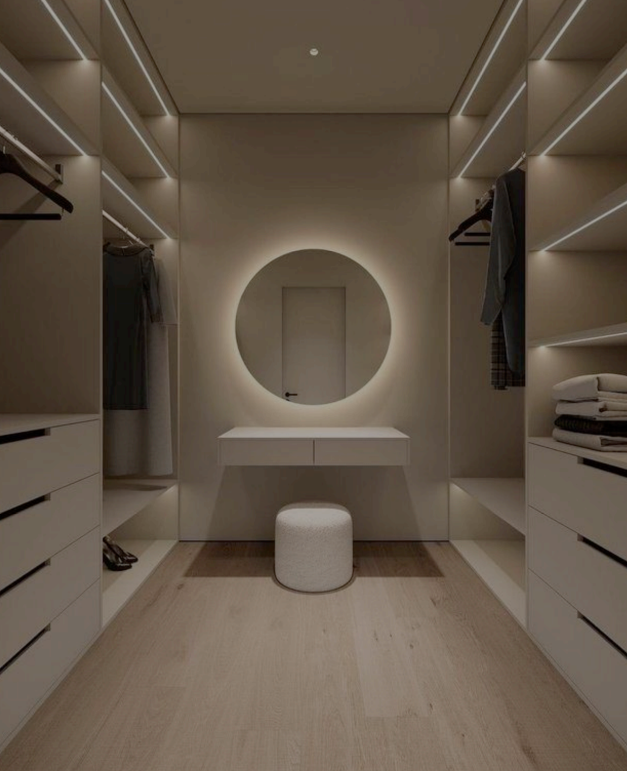 Walk -in closet Object 2111