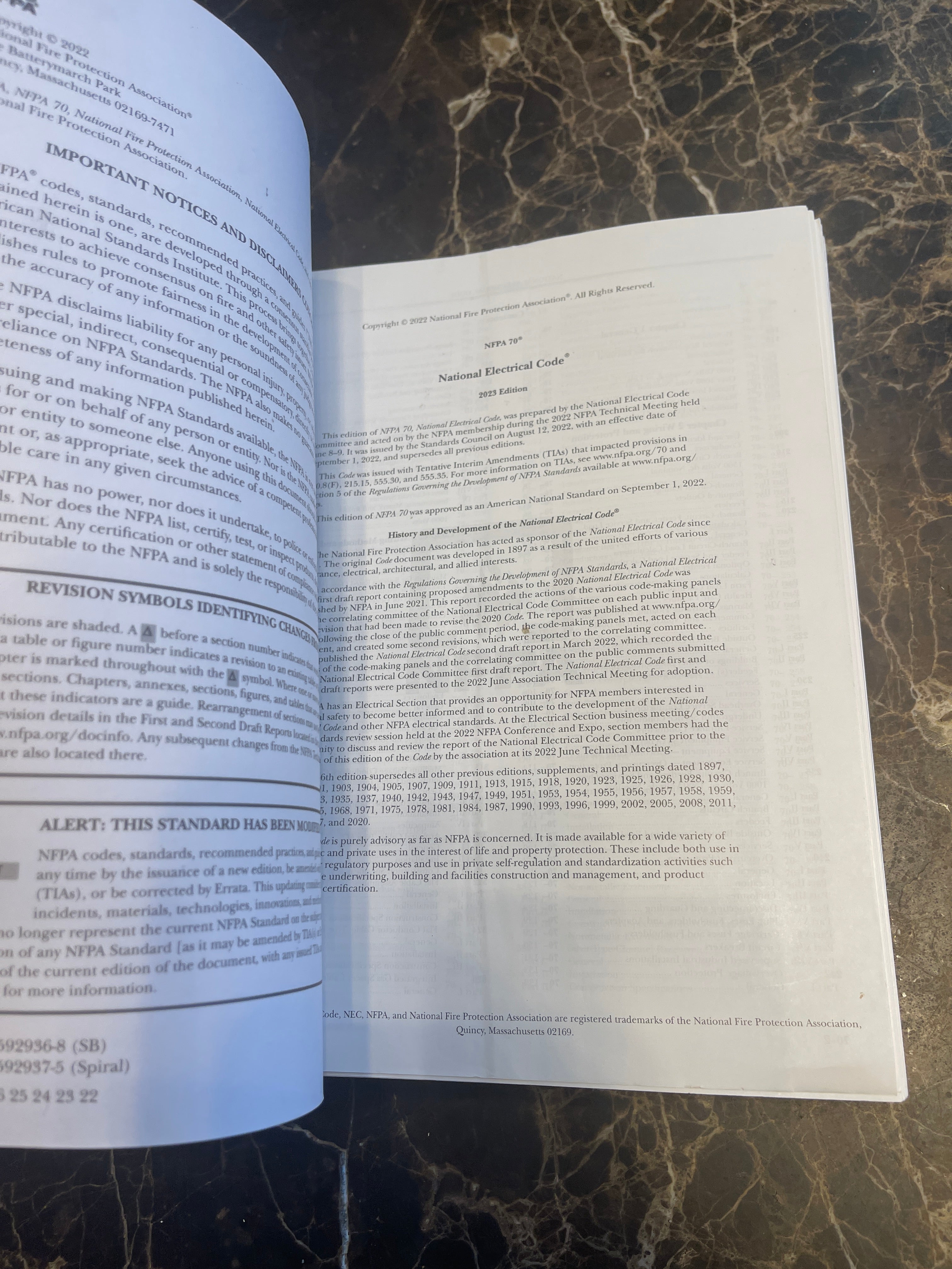 Nec 2023 National electrical code 2023 edition spiral bound with index Tab ISBN: 978-1455929375